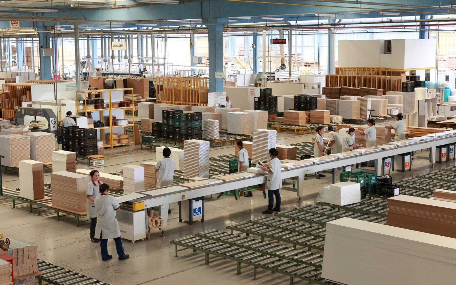 Balanço 2022 - IBGE aponta queda de 16,2% no montante produzido pela indústria moveleira no ano - Plataforma Setor Moveleiro