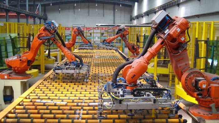 Tecnologia na indústria: quais são as principais e como impactam a eficiência operacional no setor moveleiro?