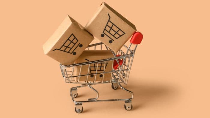 Canais de venda on e off-line: o que as empresas devem considerar antes de escolher as opções ideais?