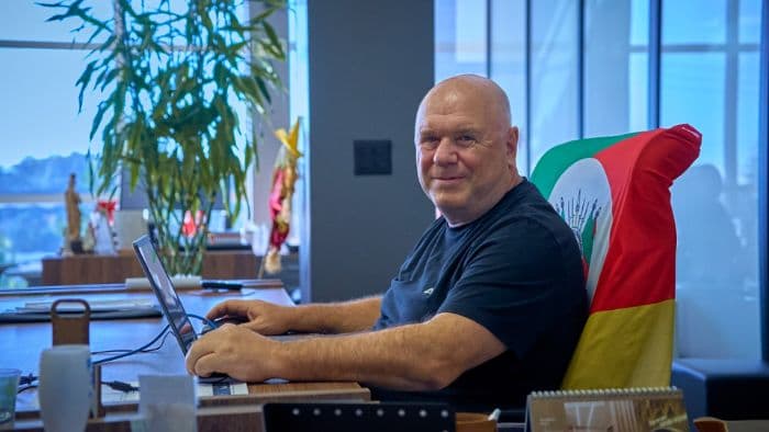 O impacto das enchentes no Rio Grande do Sul no setor moveleiro: uma entrevista exclusiva com Euclides Longhi, presidente da Movergs