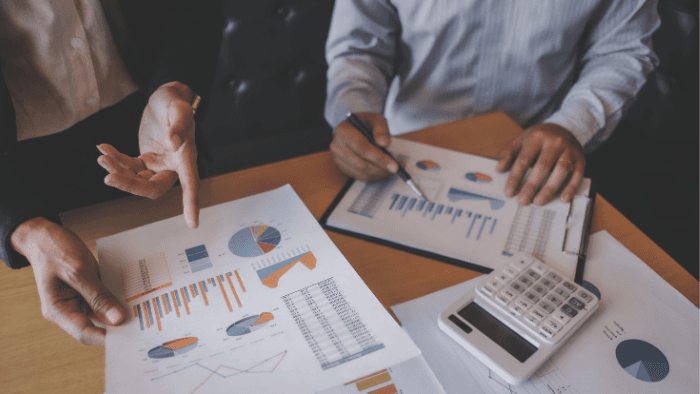 Gestão financeira: como implementar boas práticas no mercado de móveis?