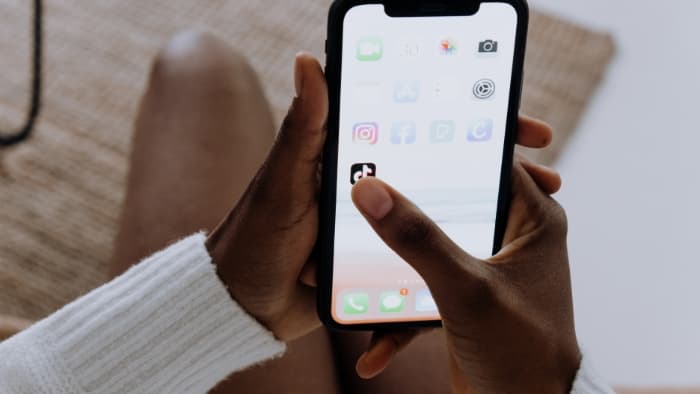 Marketing digital no TikTok: quais são as principais estratégias para empresas moveleiras?