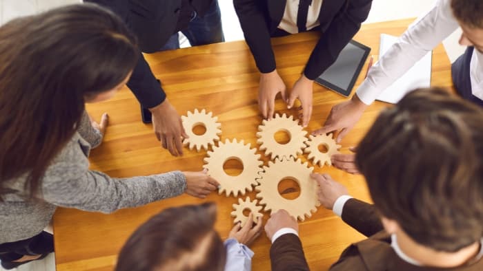 Gestão de pessoas no setor moveleiro: como atrair e reter talentos em um mercado competitivo?