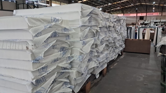 Solidariedade no setor moveleiro: Grupo Castor produz mais de 230 colchões para doar às famílias afetadas pelas chuvas em Juiz de Fora