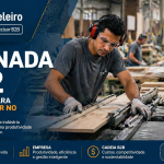 Capa editorial sobre jornada 5x2 no setor moveleiro com trabalhador em fábrica e foco em produtividade e custos