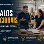 Profissionais da indústria moveleira analisam processos produtivos em fábrica diante do desafio da escassez de mão de obra qualificada