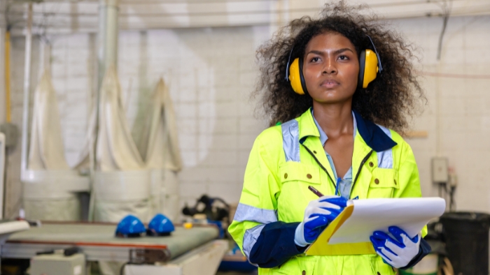 Padrão mínimo, reputação máxima: por que norma virou vantagem competitiva?